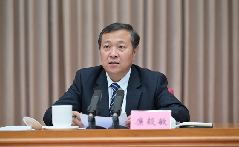 四川省學(xué)習(xí)貫徹習(xí)近平新時(shí)代中國特色社會(huì)主義思想主題教育第一批總結(jié) 暨第二批部署會(huì)議召開 認(rèn)真總結(jié)第一批主題教育做法經(jīng)驗(yàn) 精心組織開展好全省第二批主題教育 王曉暉廉毅敏講話 黃強(qiáng)田向利出席「相關(guān)圖片」